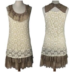 NWOT A'Reve Cream and Brown Lace Detail Top